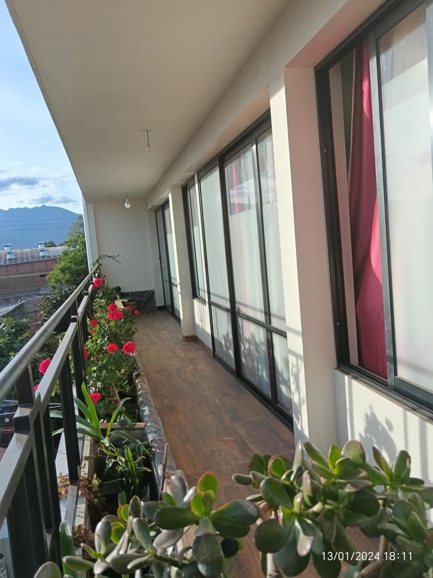 コチャバンバ Casa Qura Quraホステル エクステリア 写真