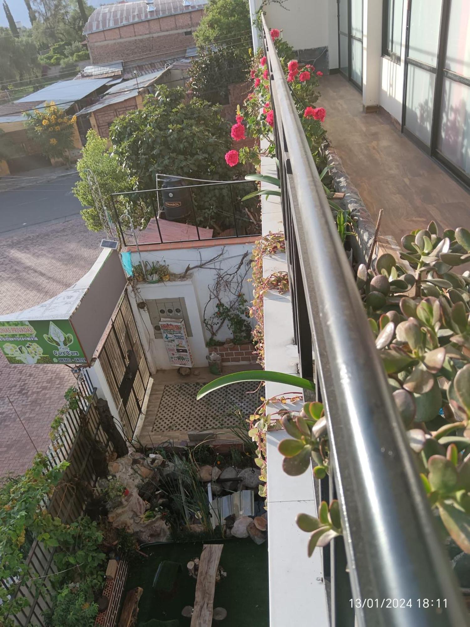 コチャバンバ Casa Qura Quraホステル エクステリア 写真