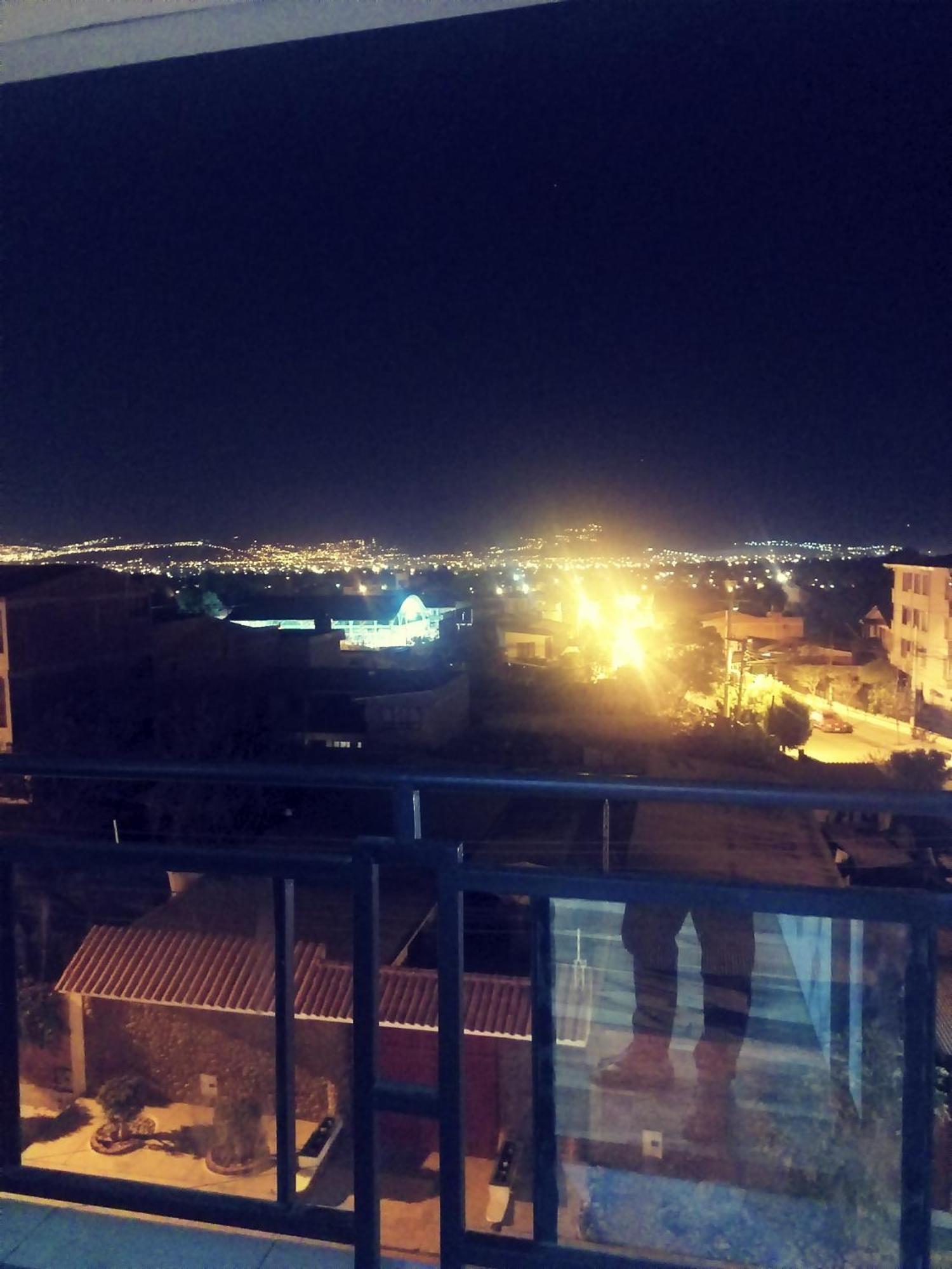 コチャバンバ Casa Qura Quraホステル エクステリア 写真
